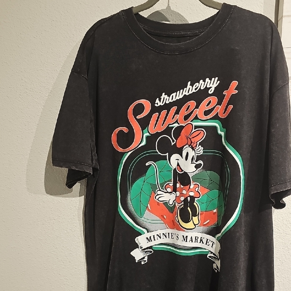 Disney Black Minnie Mouse Graphic Tee